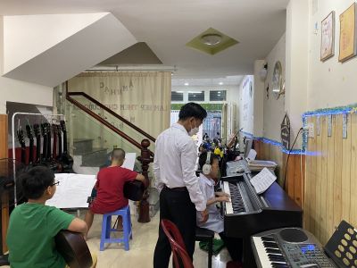 lop-hoc-tai-trung-tam-nam-2023