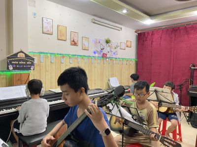 lop-hoc-tai-trung-tam-nam-2023
